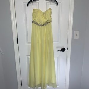 Beautiful baby yellow dress 💛